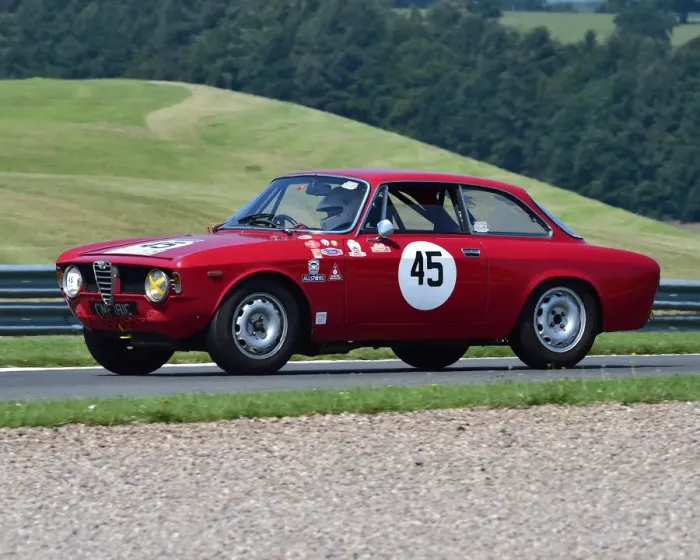 Framed Print : CM28 4755 Tony Bailey, Alfa Romeo Giulia Sprint Framed Print : CM28 4755 Tony Bailey, Alfa Romeo Giulia Sprint