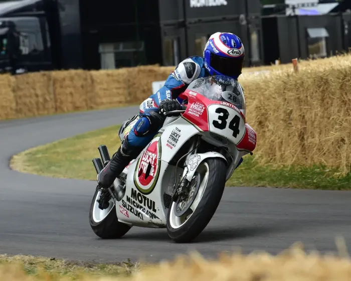 Rights Managed : CM28 7818 Steve Parrish, Suzuki RGV500