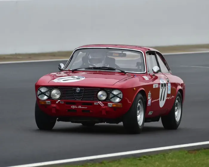 Framed Print : CM29 2583 Glynn Allen, Darren Roberts, Alfa Romeo 2000 GTV Framed Print : CM29 2583 Glynn Allen, Darren Roberts, Alfa Romeo 2000 GTV