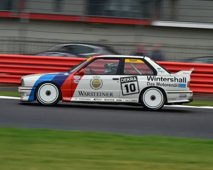 Framed Print : CM29 2671 Mark Smith, Arran Moulton-Smith, BMW M3 E30 Framed Print : CM29 2671 Mark Smith, Arran Moulton-Smith, BMW M3 E30
