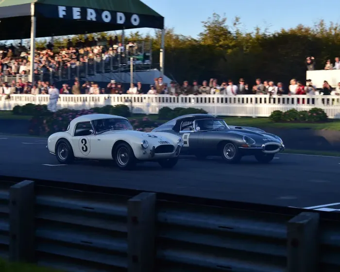 Rights Managed : CM29 4623 Stuart Graham, Charlie March, Jaguar E-Type, Oliver Bryant, Ewen Sergison Rights Managed : CM29 4623 Stuart Graham, Charlie March, Jaguar E-Type, Oliver Bryant, Ewen Sergison