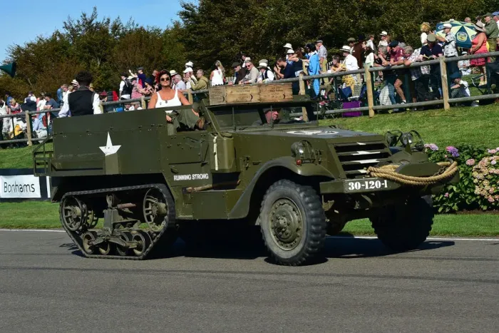 Rights Managed : CM29 5528 M3 Half track Rights Managed : CM29 5528 M3 Half track