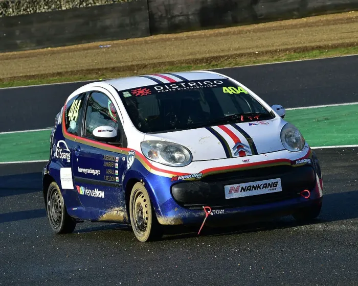 Framed Print : CM29 9477 James Harvey, Alex Sedgwick, Tom Seldon, Citroen C1 Framed Print : CM29 9477 James Harvey, Alex Sedgwick, Tom Seldon, Citroen C1