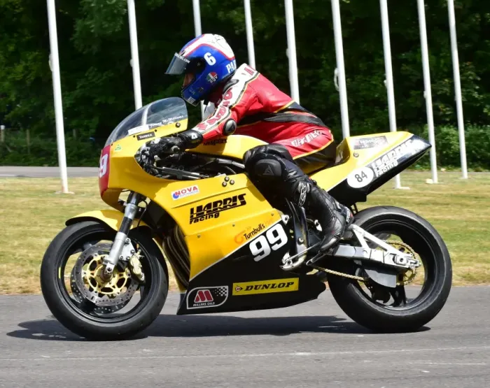 Rights Managed : CM3 2978 Steve Parrish, Suzuki Rights Managed : CM3 2978 Steve Parrish, Suzuki