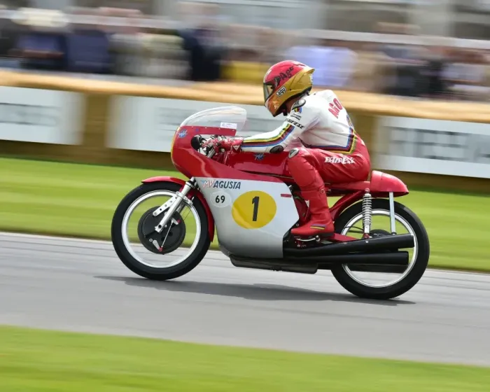 Rights Managed : CM3 4032 Giacomo Agostini, MV Agusta 500 Rights Managed : CM3 4032 Giacomo Agostini, MV Agusta 500