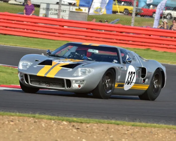 Framed Print : CM3 8749 Mike Jordan, Philip Walker, Ford GT40 Framed Print : CM3 8749 Mike Jordan, Philip Walker, Ford GT40