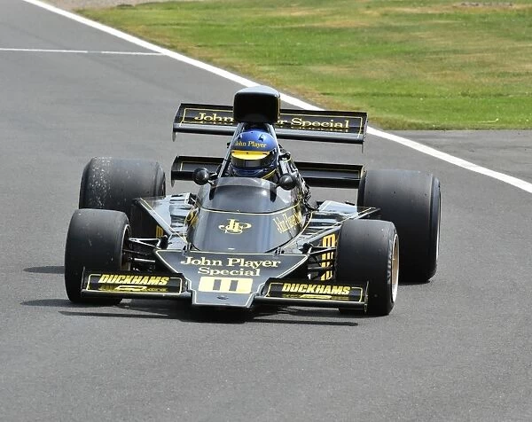 CM3 9564 Andrew Beaumont, Lotus 76
