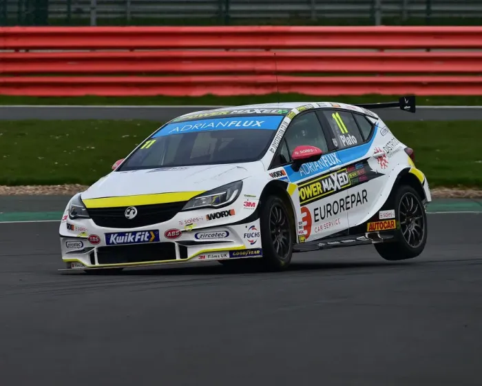 Framed Print : CM30 3431 Jason Plato, Vauxhall Astra Framed Print : CM30 3431 Jason Plato, Vauxhall Astra