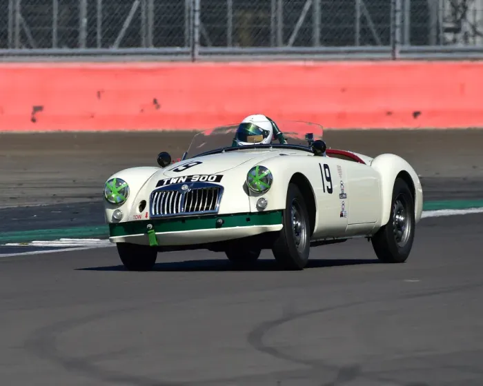 Framed Print : CM30 5431 Neil Burnside, MG MGA Framed Print : CM30 5431 Neil Burnside, MG MGA