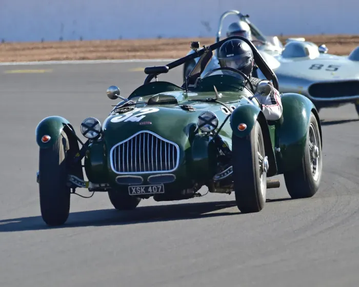 Framed Print : CM30 6266 Tim Llewellyn, Oliver Llewellyn, Allard J2 Framed Print : CM30 6266 Tim Llewellyn, Oliver Llewellyn, Allard J2