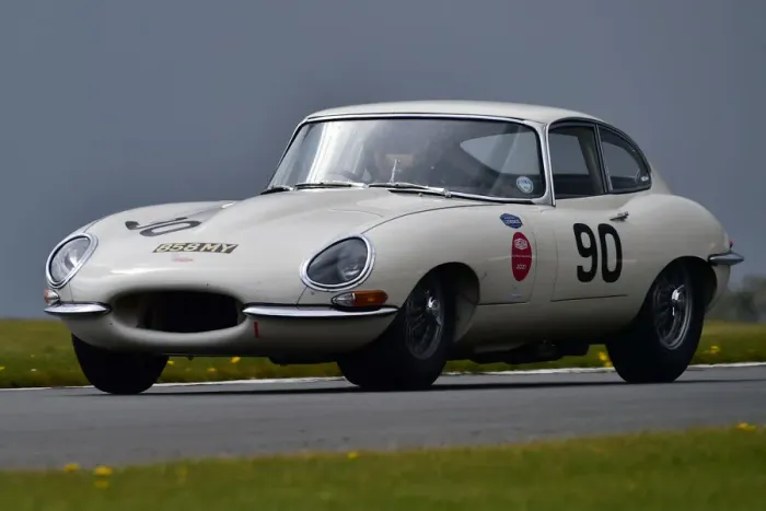 Framed Print : CM30 8495 John Young, Jack Young, Jaguar E-Type Framed Print : CM30 8495 John Young, Jack Young, Jaguar E-Type