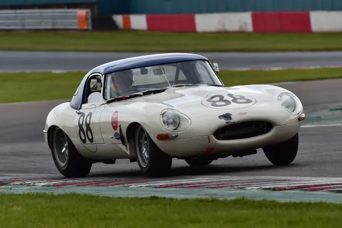 Framed Print : CM30 8537 Richard Kent, Chris Ward, Jaguar E-Type Framed Print : CM30 8537 Richard Kent, Chris Ward, Jaguar E-Type