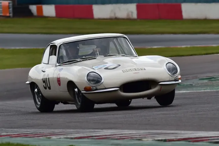 Framed Print : CM30 8559 John Young, Jack Young, Jaguar E-Type Framed Print : CM30 8559 John Young, Jack Young, Jaguar E-Type