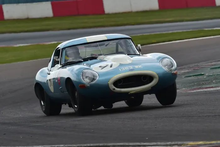 Framed Print : CM30 8585 Jonathon Hughes, Jaguar E-Type Framed Print : CM30 8585 Jonathon Hughes, Jaguar E-Type