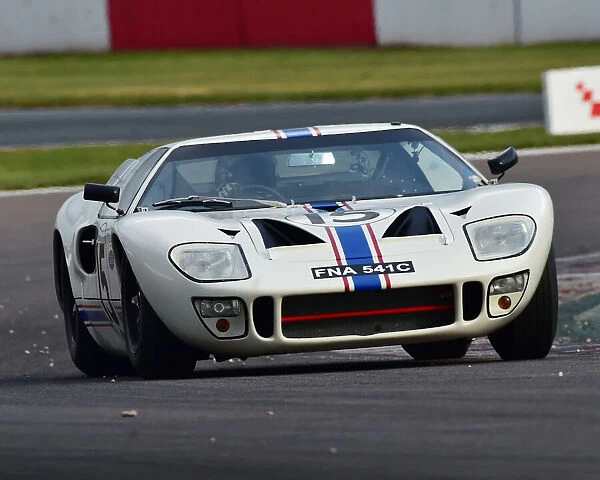 CM30 9355 Andy Newall, James Hanson, Ford GT40
