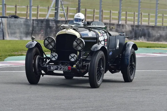Framed Print : CM31 0422 Guy Northam, Bentley 4 Framed Print : CM31 0422 Guy Northam, Bentley 4