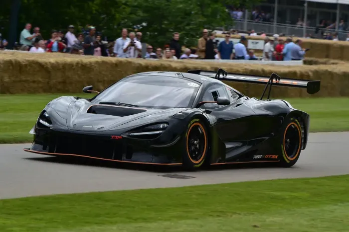 Rights Managed : CM31 3409 Rob Bell, McLaren 720S GT3X Rights Managed : CM31 3409 Rob Bell, McLaren 720S GT3X