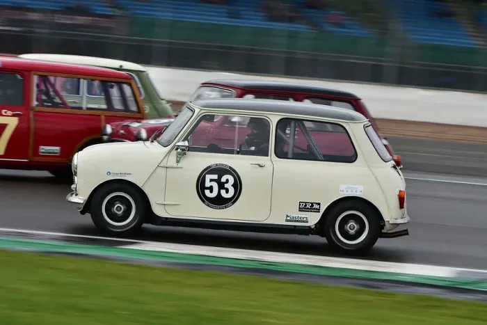Framed Print : CM31 5799 Phil Bullen-Brown, Austin Mini Cooper S Framed Print : CM31 5799 Phil Bullen-Brown, Austin Mini Cooper S