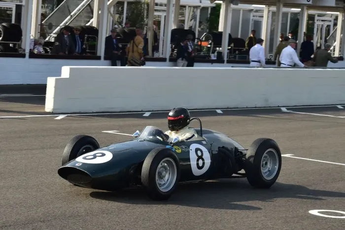 Rights Managed : CM31 8997 BRM P48
