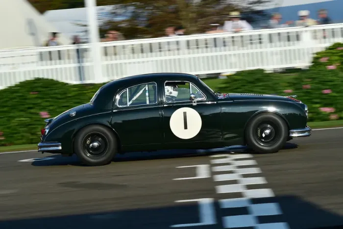 Rights Managed : CM31 9096 Julien Draper, Simon Drabble, Jaguar Mk1 Rights Managed : CM31 9096 Julien Draper, Simon Drabble, Jaguar Mk1