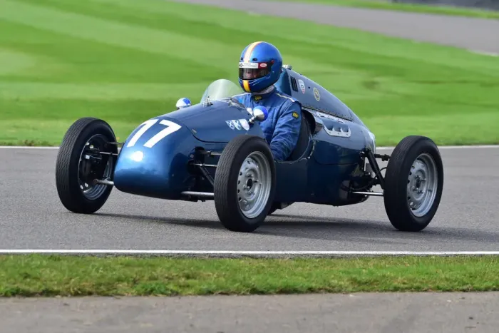 Rights Managed : CM32 1462 James Buckton, JP-Vincent-Prototype Rights Managed : CM32 1462 James Buckton, JP-Vincent-Prototype