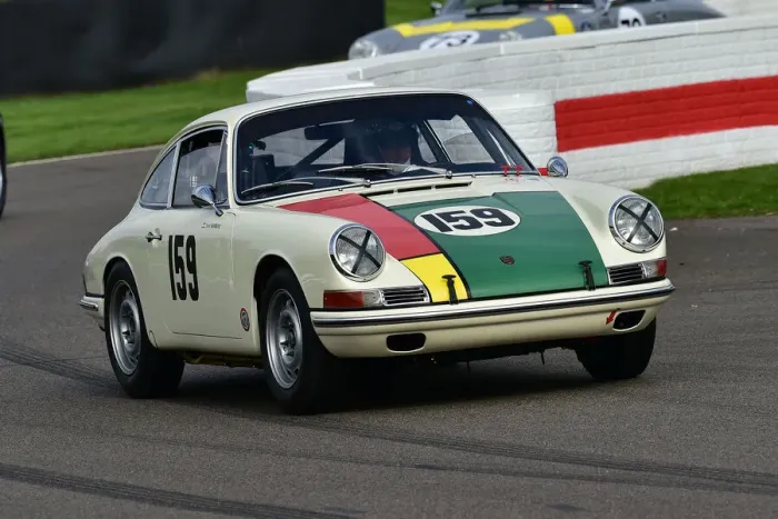 Rights Managed : CM32 1542 Tarek Mahmoud, Porsche 901 Rights Managed : CM32 1542 Tarek Mahmoud, Porsche 901