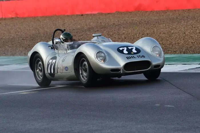 Framed Print : CM32 2228 Tarek Mahmoud, Galal Mahmoud, Lister Knobbly Framed Print : CM32 2228 Tarek Mahmoud, Galal Mahmoud, Lister Knobbly