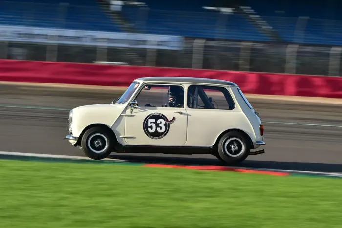 Framed Print : CM32 2641 Phil Bullen Brown, Austin Mini Cooper S Framed Print : CM32 2641 Phil Bullen Brown, Austin Mini Cooper S
