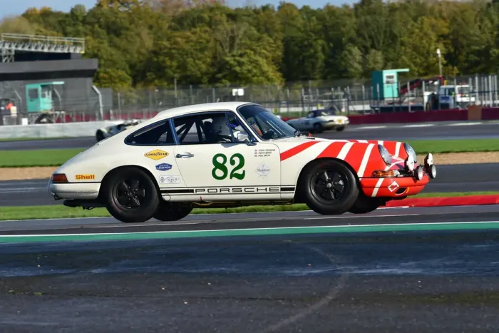 Framed Print : CM32 3067 Steve Osborne, Chris Ward, Rob Smith, Porsche 911 SMB