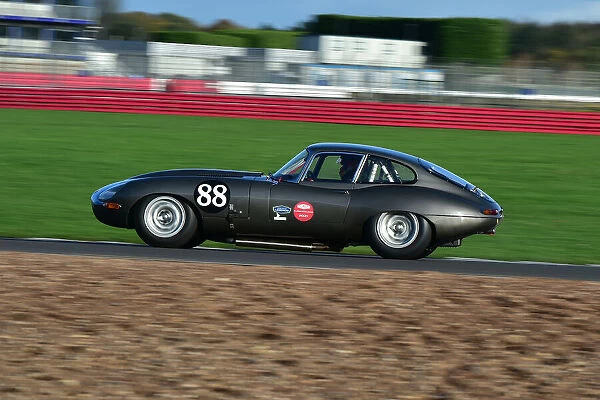CM32 3926 Richard Kent, Chris Ward, Jaguar E-Type