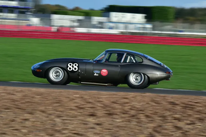 Framed Print : CM32 3926 Richard Kent, Chris Ward, Jaguar E-Type Framed Print : CM32 3926 Richard Kent, Chris Ward, Jaguar E-Type