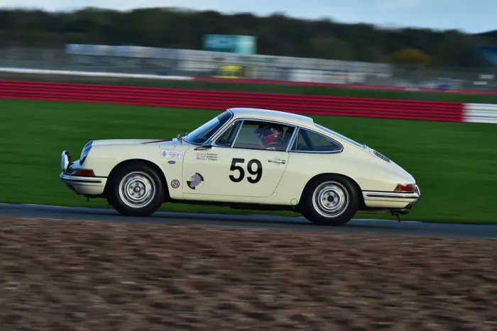 Framed Print : CM32 3947 Tarek Mahmoud, Galal Mahmoud, James Turner, Porsche 901 Framed Print : CM32 3947 Tarek Mahmoud, Galal Mahmoud, James Turner, Porsche 901