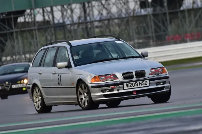 Framed Print : CM32 4254 Mark Gold, BMW 328i Touring E46 Framed Print : CM32 4254 Mark Gold, BMW 328i Touring E46