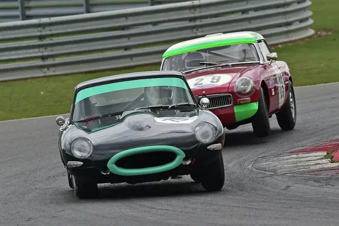 Framed Print : CM32 5801 Tom Andrew, Jaguar E-Type, Max Cawthorn, MG B Roadster