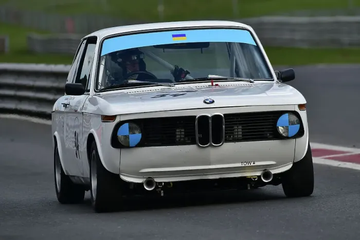 Framed Print : CM32 6144 Charles Tippet, Claire Norman, BMW 2002ti