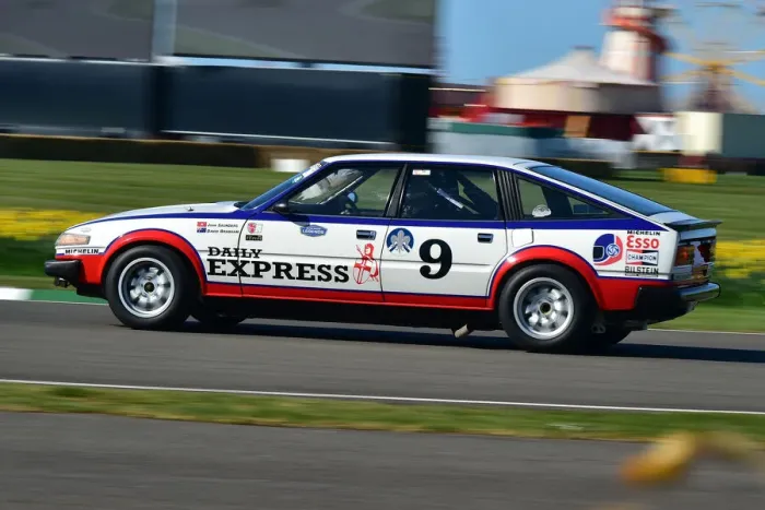 Rights Managed : CM32 6458 David Brabham, John Saunders, Rover 3500 SD1 Rights Managed : CM32 6458 David Brabham, John Saunders, Rover 3500 SD1