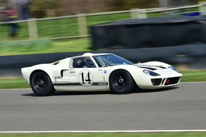 Rights Managed : CM32 6965 John Hugenholtz, Ford GT40 Rights Managed : CM32 6965 John Hugenholtz, Ford GT40