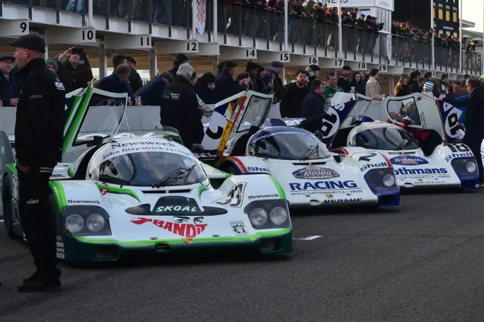 Rights Managed : CM32 7396 Le Mans style line Rights Managed : CM32 7396 Le Mans style line