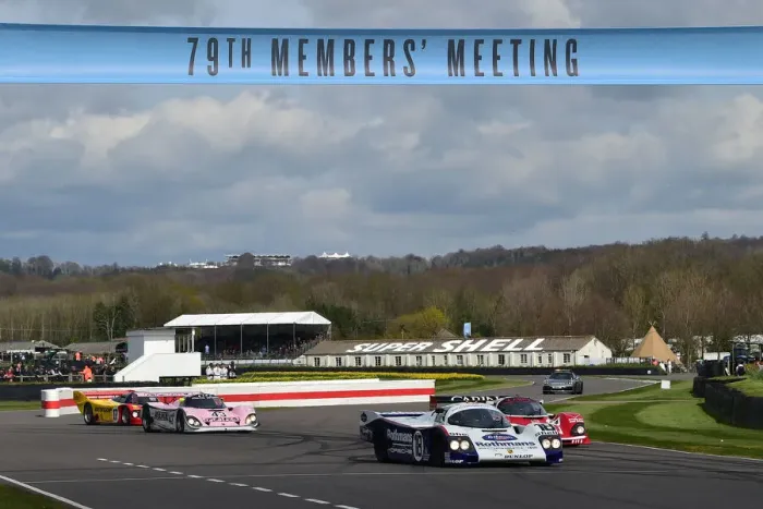 Rights Managed : CM32 7853 Past the chicane