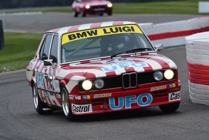 Rights Managed : CM32 8296 Nick Padmore, BMW 530i Rights Managed : CM32 8296 Nick Padmore, BMW 530i