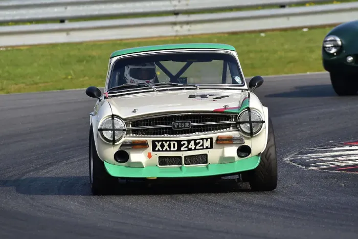 Framed Print : CM33 0771 Alan Charlton, Triumph TR6 Framed Print : CM33 0771 Alan Charlton, Triumph TR6