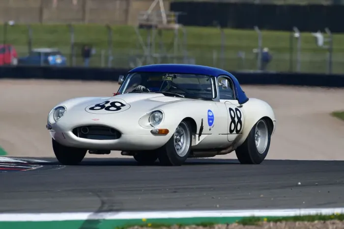 Framed Print : CM33 0858 Chris Ward, Richard Kent, Jaguar E-Type Framed Print : CM33 0858 Chris Ward, Richard Kent, Jaguar E-Type