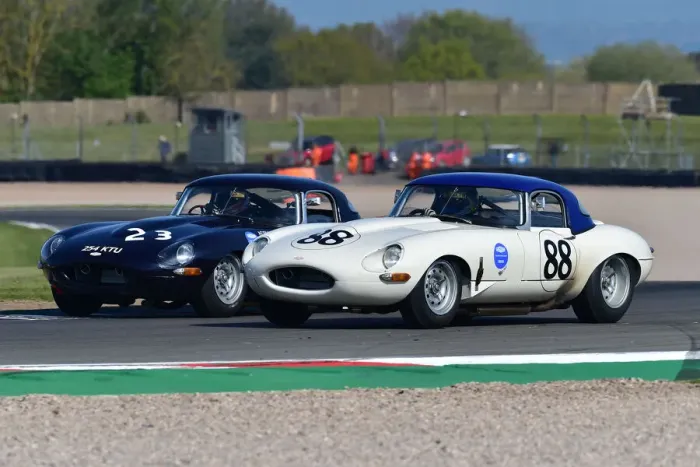 Framed Print : CM33 0890 Chris Ward, Richard Kent, Jaguar E-Type Framed Print : CM33 0890 Chris Ward, Richard Kent, Jaguar E-Type