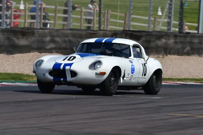 Framed Print : CM33 1401 Ben Adams, Peter Adams, Jaguar E-Type Framed Print : CM33 1401 Ben Adams, Peter Adams, Jaguar E-Type
