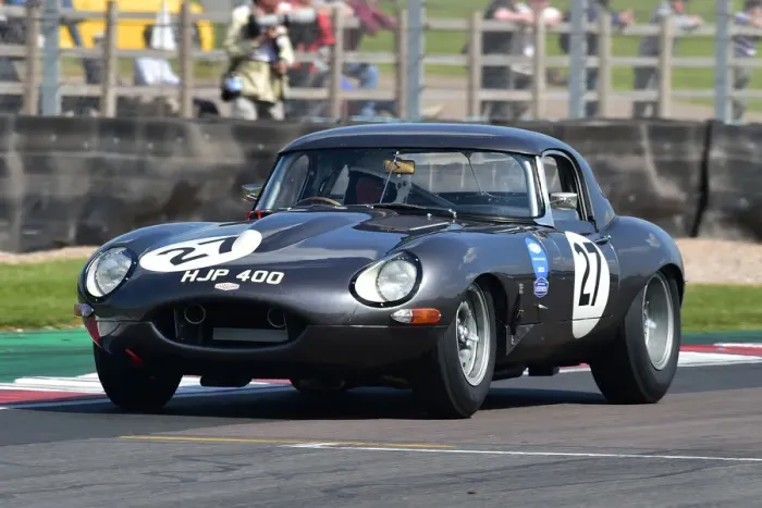 Framed Print : CM33 1414 John Pearson, Gary Pearson, Jaguar E-Type Framed Print : CM33 1414 John Pearson, Gary Pearson, Jaguar E-Type