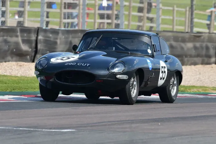 Framed Print : CM33 1437 Martin Melling, Jason Minshaw, Jaguar E-Type FHC