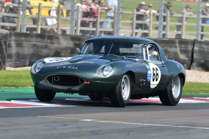 Framed Print : CM33 1440 Niall McFadden, Jaguar E-Type Framed Print : CM33 1440 Niall McFadden, Jaguar E-Type