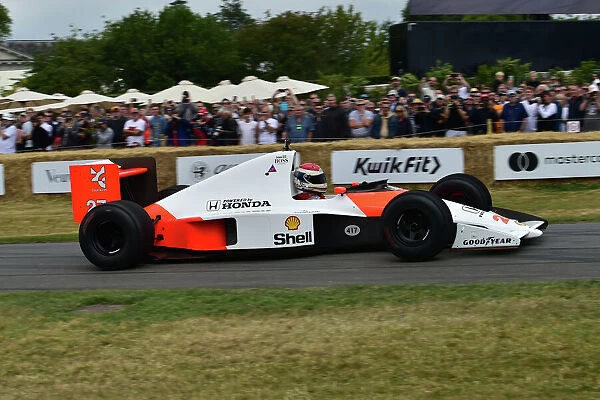CM33 5157 Emanuele Pirro, McLaren-Honda MP4-5B