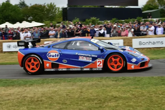 Rights Managed : CM33 5208 Mika Hakkinen, Emanuele Pirro, McLaren F1 GTR Rights Managed : CM33 5208 Mika Hakkinen, Emanuele Pirro, McLaren F1 GTR