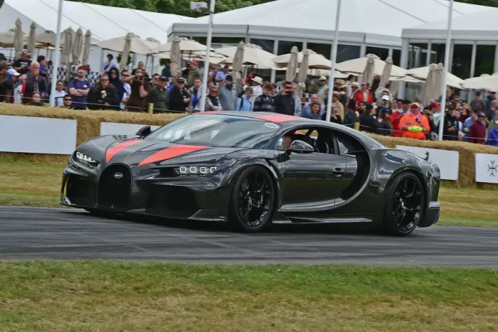 Rights Managed : CM33 5991 Bugatti Chiron Super Sport 300 Rights Managed : CM33 5991 Bugatti Chiron Super Sport 300